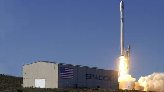 Bitcoin encaja perfecto en los planes futuristas de SpaceX