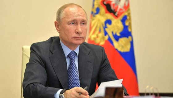 Putin firm&oacute; ley que prohibe pagos con Bitcoin y criptomonedas en Rusia