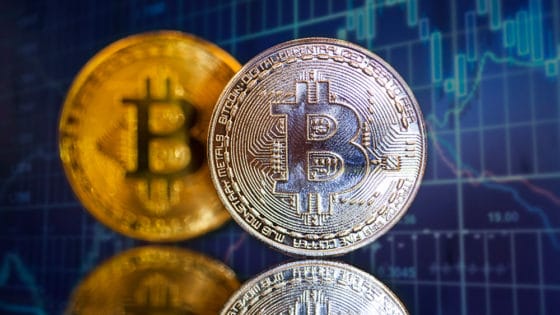 Mercados al día: aumenta demanda de bitcoin, mientras analistas esperan más volatilidad